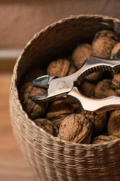 Walnuts in Basket Stockfoto's