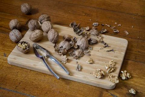 Walnuts split Stockfoto's
