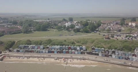 Walton-on-naze beach front - moving drone shot - aerial seaside Stockbeeldmateriaal 134041193