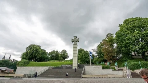 The War of Independence Monument in Freedom Square hyperlapse. Tallinn, Estonia. Stock Footage 81273982