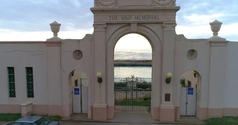 The war memorial kuhio beach 4k Stock Footage 73445683