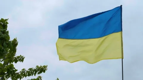 War in Ukraine. Flag of Ukraine against a dramatic sky. Flag of ukraine 스톡 동영상 199092953