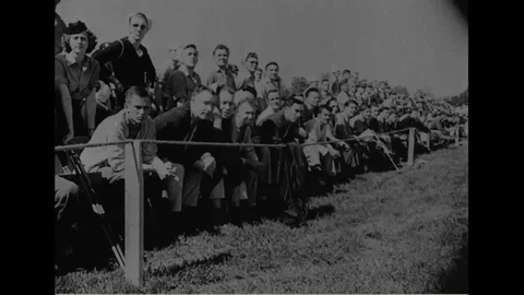 War veterans in Georgia learn how to golf in 1945. 動画素材 123370703