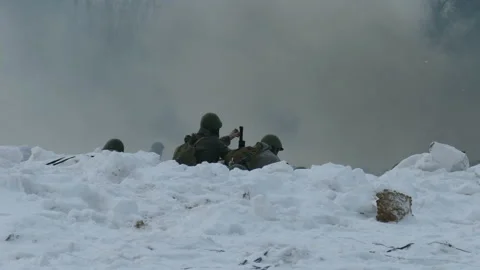 War. Winter. Soldiers repel enemy attacks Video stock 118983538