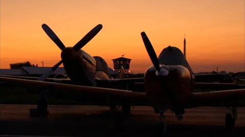 Warbird Nightcap 動画素材 35288703