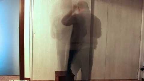 Wardrobe assembly time lapse 스톡 동영상 82890509