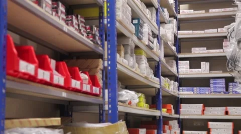 Warehouse Auto store auto parts on the shelves 库存影片 46635650