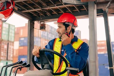 Warehouse engineer worker working at industrial container yard Stock-Fotos