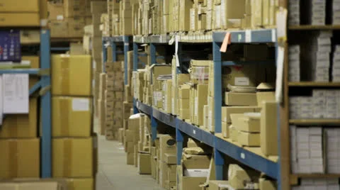 Warehouseman taking stock Vidéo 22917486