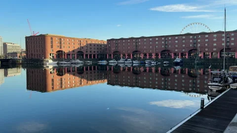Warehouses of the Royal Albert Dock complex at Liverpool, Merseyside, Englan Vidéo 300298466