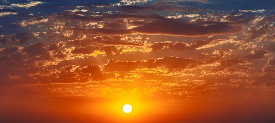 Warm sunset, celestial panorama Fotos de archivo