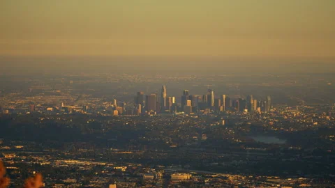 A warm top view of Los Angeles captured with a camera panning left. 스톡 동영상 282004348