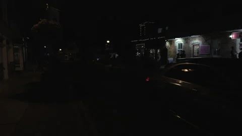 Warm ummer night with people walking and restaurant patios open post COVID 19 Vídeo Stock 158495949