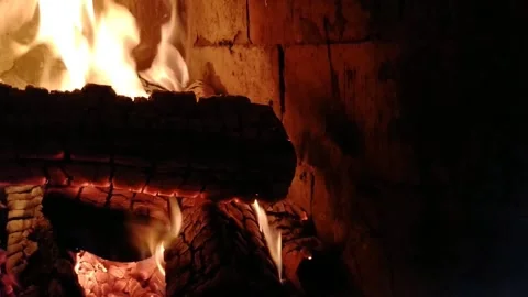 Warm video with fire in the fireplace with a festive atmosphere Stock-Footage 201341458