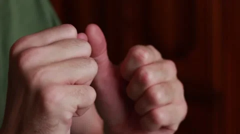 Warming hands up Vídeo Stock 65372194