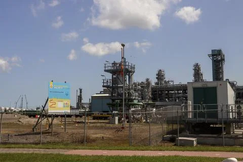 Warmth from the Shell refinery used for heating houses from Pernis Harbor Stock Photos