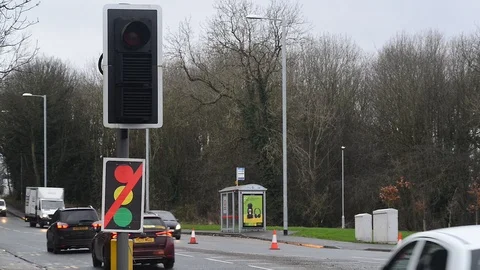 Warning sign of broken traffic lights at road junction leeds uk Stock Footage 122203662
