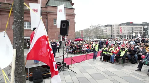 Warning strike of ver.di Stockbeeldmateriaal 36360657