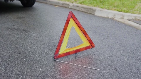 Warning triangle on the road. Stock-Footage 111424830