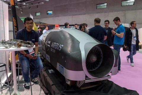  WARR Hyperloop. CUBE Tech Fair, die Technologie Startup Messe in Berlin. ... Stock Photos