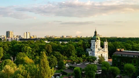 Warsaw in Motion: Historical Edifices to Modern Towers Video stock 281421228