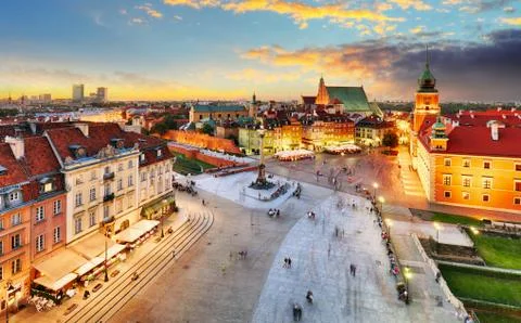 Warsaw Old Town square, Royal castle at sunset, Poland Foto stock