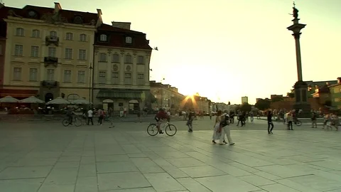 Warsaw old town square spin Stock Footage 75909328