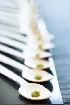 Wasabi paste on spoons Foto stock