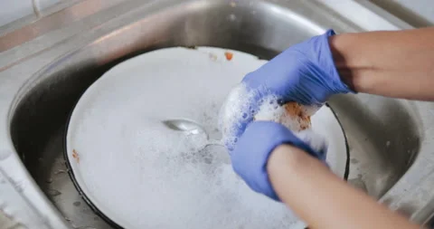 Wash dishes Stock Footage 135293053