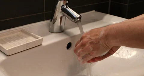 Wash hands Video stock 129665485