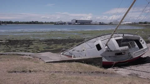 Washed off shore Vídeos de archivo 132747097
