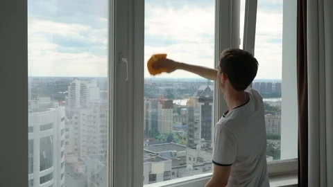 Washes a Window Video stock 109575126