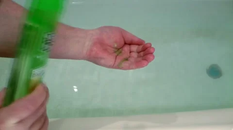 Before washing in a bath it is necessary to prepare water Видео 10572732