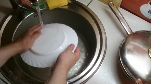 Washing dishes Stock Footage 64515020