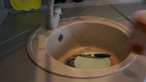 Washing dishes Stock Footage 79317972
