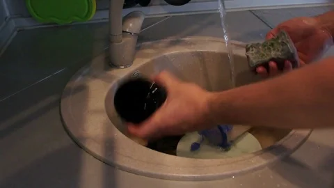 Washing dishes Stock Footage 79318113