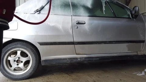 Washing a gray car Video stock 106083407