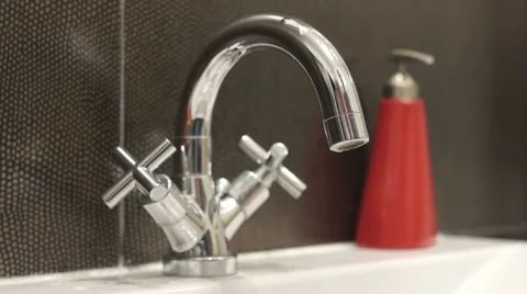 Washing hand in bathroom Video stock 33331540
