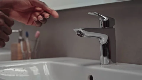 Washing hands in bath Stock-Footage 107316939