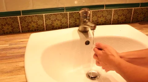 Washing hands Stock-Footage 68570222