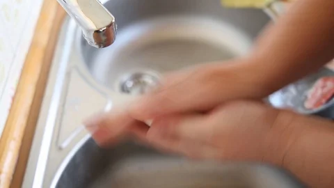 Washing hands Video stock 127700098
