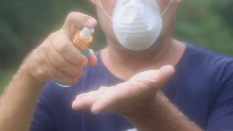 Washing hands Video stock 128640102