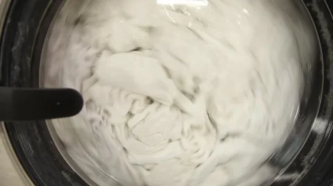 Washing machine running Video stock 61004353