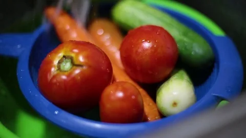 Washing Vegetables in Sink 스톡 동영상 77167702