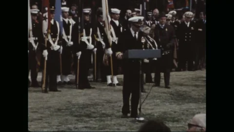 WASHINGTON DC - 1972: POW-MIA Ceremony — Officer announces aerial salute Vidéo 342567375