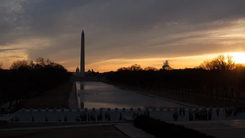 Washington Monument and Reflecting Pool Sunrise Timelapse 4k 動画素材 99393854