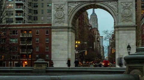 Washington Square Arch &amp; Empire State Building Timelapse Slider- Lights Come On Video stock 62275115