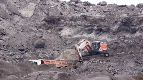 Waste loading in quarry Stock Footage 99179233