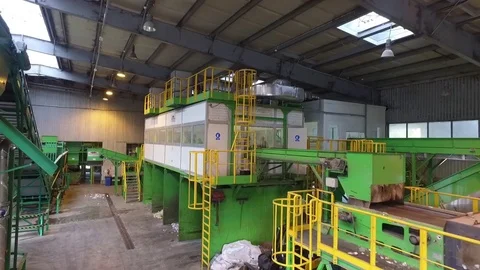 Waste segregation hall, people sorting waste, aerial view 스톡 동영상 85290957