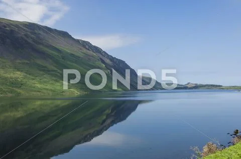 Wastwater and the Screes, early morning, Wasdale, Lake District National Park, Stock Photos